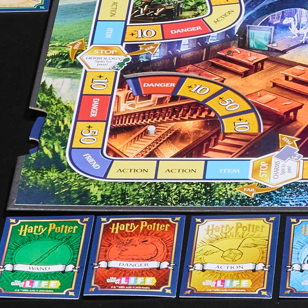 Board Game 2 to 4 Players Ages 8+ P78388
