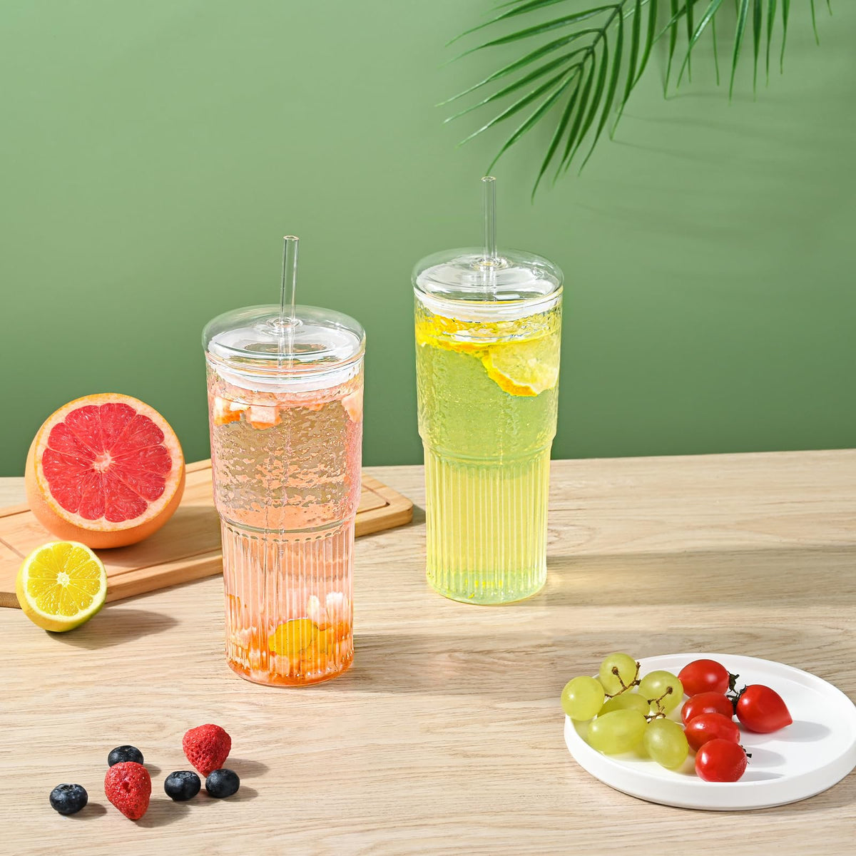 20 oz Glass Cups with Lids and Straws G543
