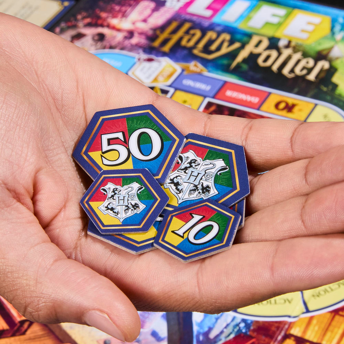 Board Game 2 to 4 Players Ages 8+ P78388